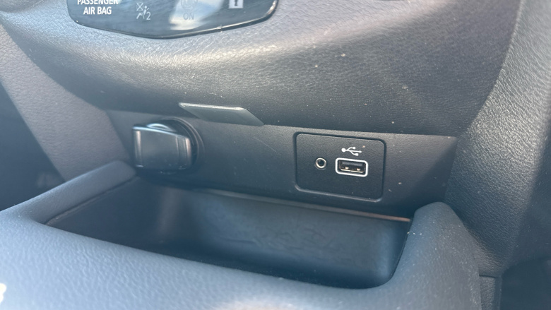 Nissan Juke 1.0 DiG-T 114 N-Connecta 5dr Petrol Hatchback